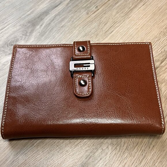 Guess Brown Leather Trifold Wallet EUC - Picture 1 of 4